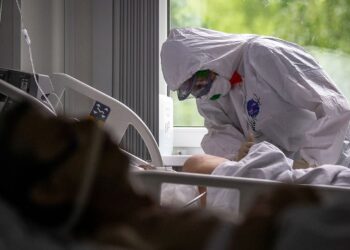 ​​Лікар-анестезіолог пояснив, чому в Україні один із найвищих показників смертності у світі через COVID-19