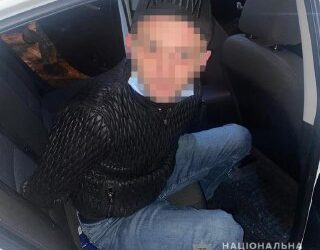 Правоохоронці Дніпропетровщини затримали громадянина Російської Федерації, підозрюваного у замаху на вбивство двох осіб, – повідомляє Нац поліція.