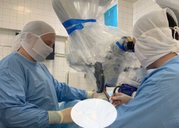В реанімації лікарні Мечникова врятували закохану пару, яка потрапила до страшної автокатастрофи