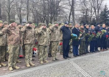 У Дніпрі вшанували пам’ять воїнів, які загинули під Дебальцевим