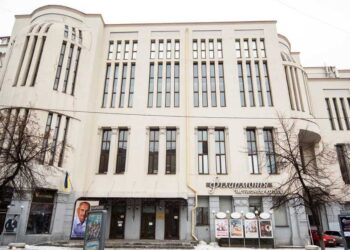 У Дніпрі гардероб філармонії перетворили на бомбосховище