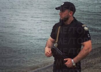 У Кривому Розі поліцейський надсилав дівчатам-підліткам інтимні фото