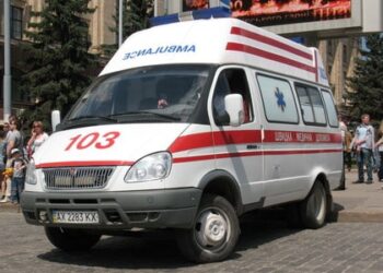 Медичні заклади припиняють планові госпіталізації та операції
