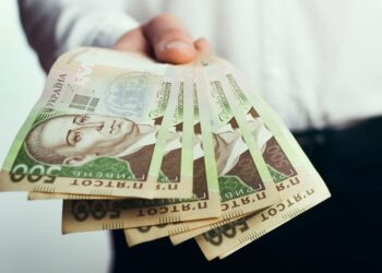 Кожному по 1500 гривень: криворіжці отримуватимуть допомогу на ЖК-послуги