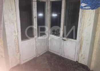 У Кривому Розі школяр випав з 5 поверху та залишився живим