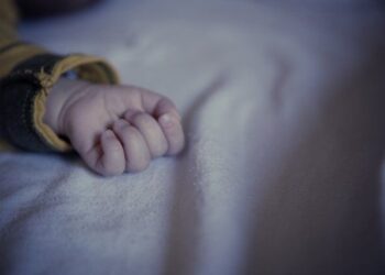 У квартирі Дніпра виявили тіло однорічної дитини