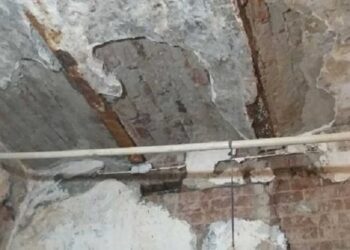 Сон по черзі та антісанатарія: в яких умовах живуть засуджені у Дніпрі