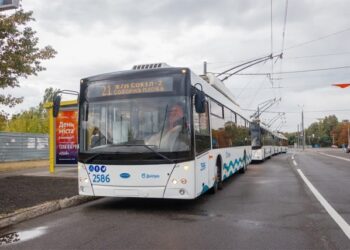 У Дніпрі транспорт працює у звичному режимі