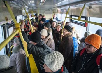 У Дніпрі чотири маршрутки змінили кінцеві зупинки
