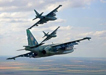 Мешканців Дніпропетровщини просять не панікувати у разі гулу літаків у небі – то свої