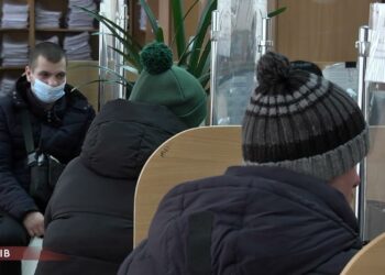 18 підприємств Дніпра запропонували роботу для вимушених переселенців.