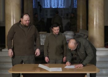 Увесь світ підтримує Україну у жорстокій війні з російським окупантом.
