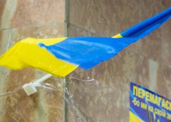 Щодня розвантажують декілька фур: Штаб волонтерів Дніпра збирає допомогу для військових і переселенців