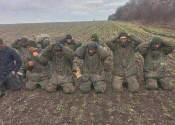 «Голодні, смердючі та обірвані»: у СІЗО Дніпра привезли російських полонених