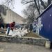 Захистили баб: у Дніпрі історики рятують кам’яні статуї