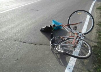 У Підгородному легковик на смерть збив велосипедистку