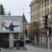 По всьому Дніпру замість реклами з’являються побажанням російським окупантам (ФОТО)