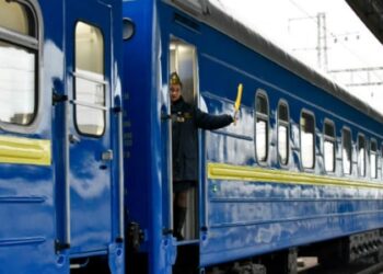 Російські окупанти розстріляли пасажирський потяг: є загиблі