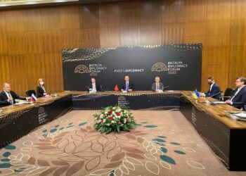 Голова МЗС Дмитро Кулеба розповів, що переговори з Лавровим були важкими