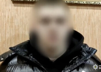 Двоє 18-річних мешканців Кривого Рогу наживалися на «перевезеннях» жінок та дітей