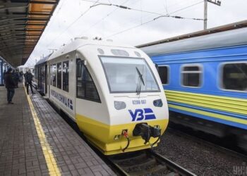 «Укрзалізниця» оприлюднила графік евакуаційних поїздів з Дніпра