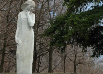 Пішла з життя легендарна скульпторка Дніпра