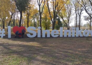 «Працюють вдень, і вночі: як живе Синельниківський район після обстрілу