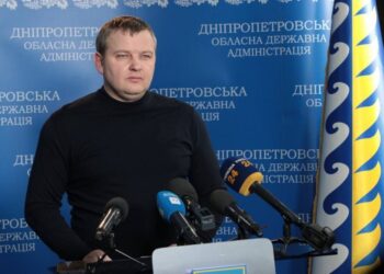 Досі гасять пожежу: окупаційні війська здійснили обстріл Дніпропетровщини