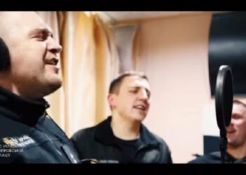 Рятувальники Дніпра записали патріотичний кліп на відому українську пісню (ВІДЕО)