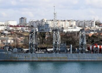На місце затоплення крейсера «Москва» рф відправила 110-річне рятувальне судно