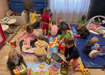 Вихованців будинку дитини з Кам’янського успішно евакуювали до Швейцарії