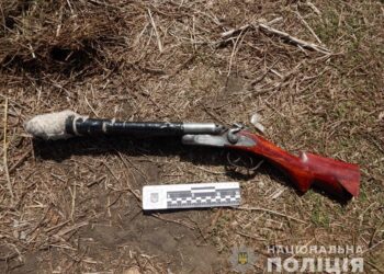 У Павлограді чоловік з обрізу «розстріляв» дерева