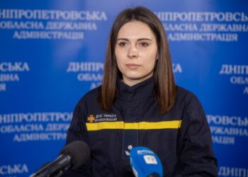 Масштабна пожежа внаслідок ворожого удару по Зеленодольську:подробиці від рятувальників (ФОТО. ВІДЕО)