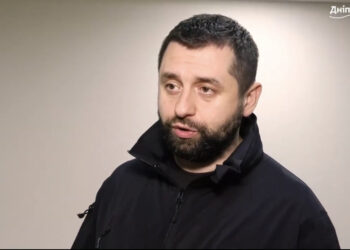 Давид Арахамія розповів у Дніпрі про перемовини з рф, відвід військ та майбутню битву на Донбасі(ВіДЕО)