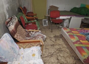 Дніпрянам показали, як облаштовують укриття в підвалах житлових будинків міста (ФОТО)