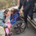 Рятувальники евакуювали до Дніпра дівчину з ДЦП, яка залишилася сиротою після обстрілу