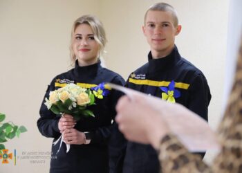 На Дніпропетровщині народилася нова сім’я рятувальників (РОМАНТИЧНІ ФОТО)