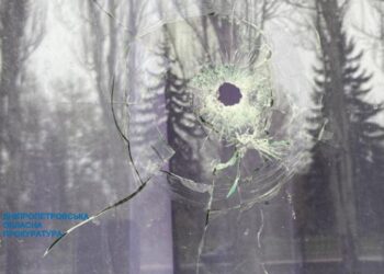 17 воронок у дитячому парку: розпочато розслідування обстрілу Зеленодольська (ФОТО)