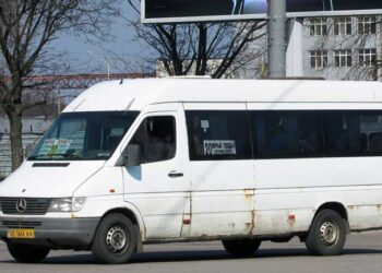 Як у Дніпрі буде працювати громадській транспорт на поминальні дні