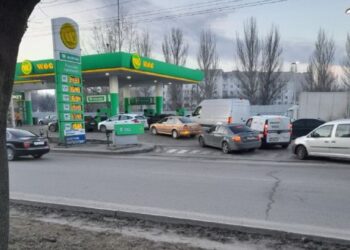 На АЗС Дніпра виник дефіцит: чого чекати