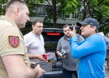 Легендарний «Рух опору» подякував українським волонтерам за потужну допомогу