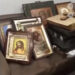 Бійці «Азову» врятували від обстрілів цінні ікони та передали дніпровській ПЦУ (ВІДЕО)