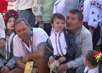 День вишиванки 2022 у Дніпрі . Як відзначили це свято у воєнний час?