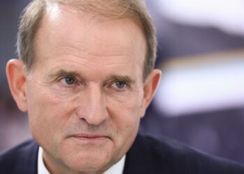 Медведчук дав СБУ покази проти Порошенка: подробиці