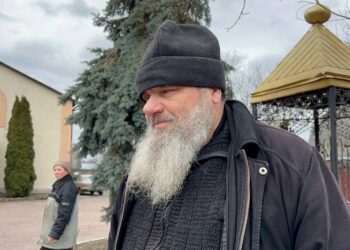 Викрадали людей і тримали волонтерів у підвалах: в Україні служителі московського патріархату прислуговували окупантам