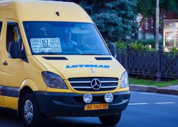 У Дніпрі може значно подорожчати проїзд в міському транспорті