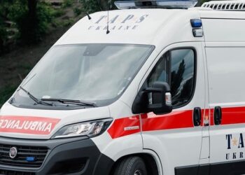 З Дніпра на передову відправили новенькі реанімобілі (ФОТО)