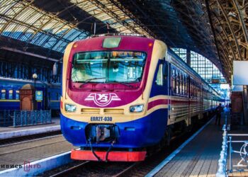 «Укрзалізниця» змінила розклад руху потягів Львів-Дніпро