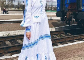 В Україні з’явився брендований одяг у стилі постільної білизни “Укрзалізниці” (ФОТО)