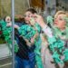 Плетуть сітки, ліплять вареники, шиють балаклави: артисти театрів  Дніпропетровщини долучилися до волонтерства